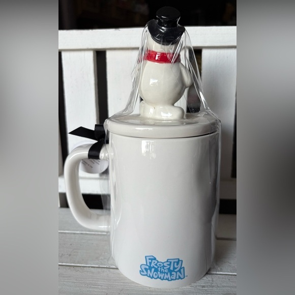 Rae Dunn White Mug with Snowman Lid - Picture 3 of 3